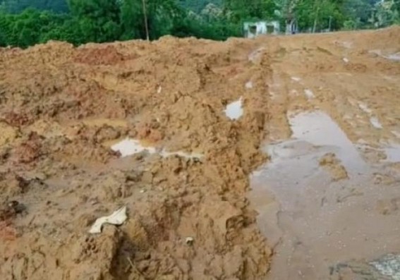 Poor construction has been continuing in alternative National Highway from Belonia to Jolaibari Poor construction has been continuing in alternative National Highway from Belonia to Jolaibari